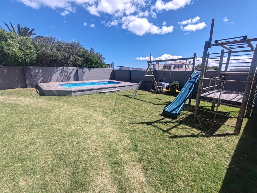 4 Bedroom Property for Sale in Country Club Western Cape